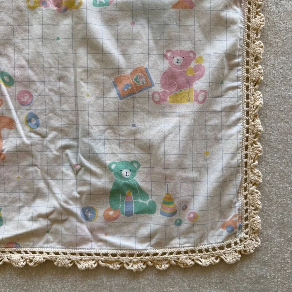 Vintage Reversible Baby Blanket Teddy Bears Crochet Lace Trim 48